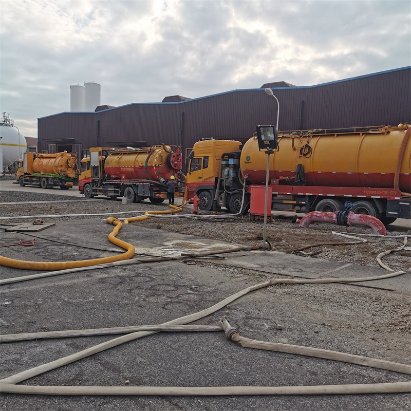 察隅污水池清理